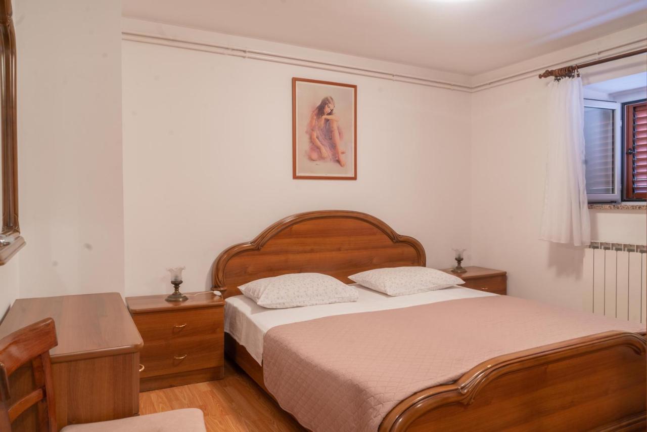 Rooms Ljubica Cres Exterior photo